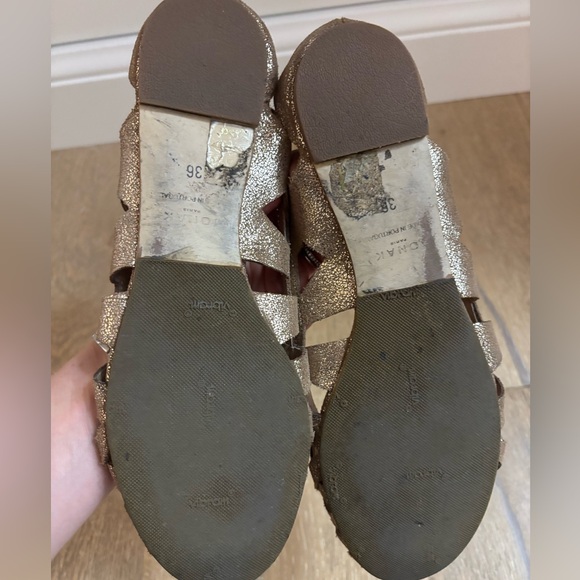 Jonak Paris gold sandals flats 36 - Picture 2 of 4